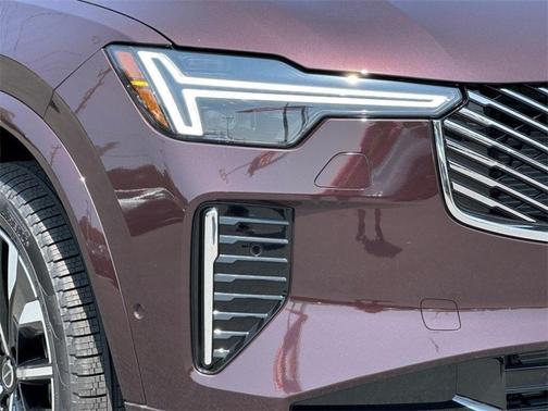 2025 Volvo XC90 B6 Ultra