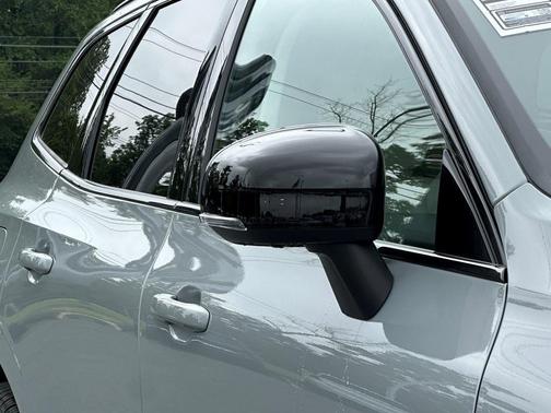 2025 Volvo XC60 Plug-In Hybrid T8 Ultra