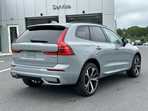 2025 Volvo XC60 Plug-In Hybrid T8 Ultra