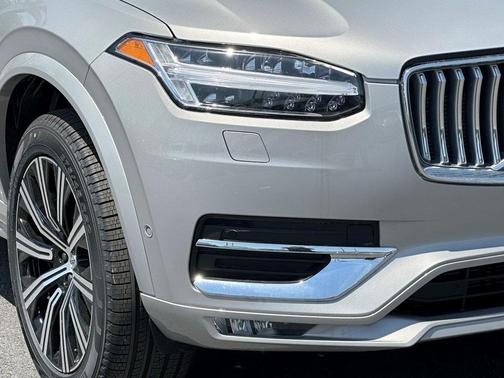 2025 Volvo XC90 B6 Plus 7-Seater