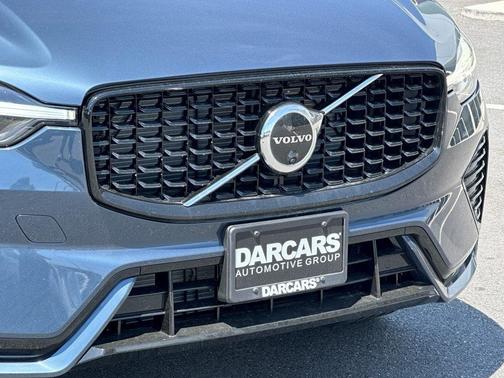 2025 Volvo XC60 B5 Ultra