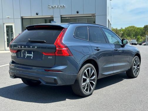 2025 Volvo XC60 B5 Ultra