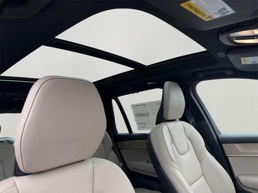 2026 Volvo XC90 B6 Ultra 6-Seater