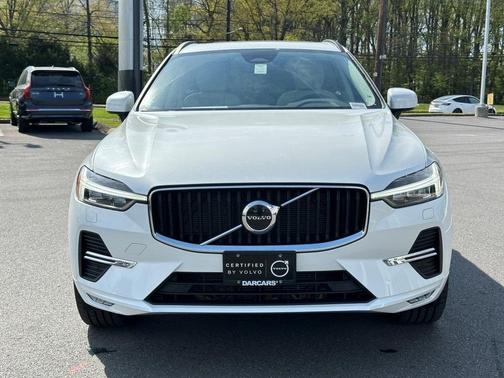2022 Volvo XC60 B5 Momentum