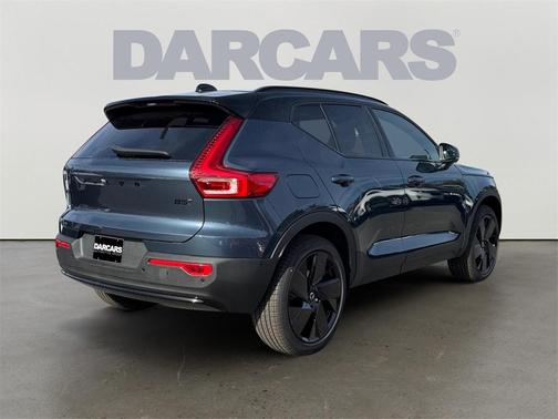 2026 Volvo XC40 B5 Ultra Black Edition