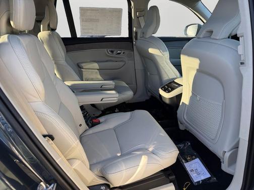 2026 Volvo XC90 B6 Ultra 6-Seater