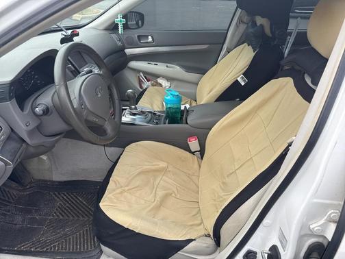 2012 INFINITI G25x Base