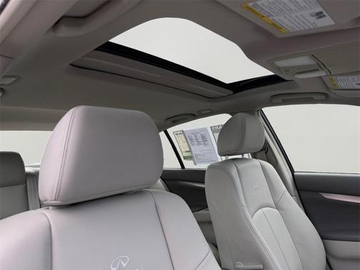 2012 INFINITI G25x Base