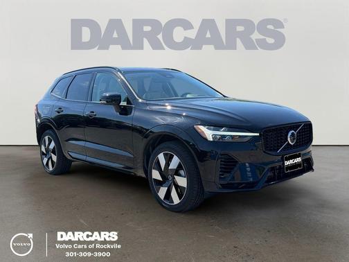 Onyx Black Metallic 2025 Volvo XC60 Plug-In Hybrid T8 Plus