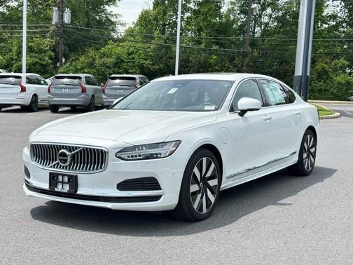 2024 Volvo S90 Recharge Plug-In Hybrid T8 Ultimate