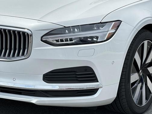 2024 Volvo S90 Recharge Plug-In Hybrid T8 Ultimate