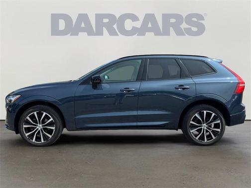 2024 Volvo XC60 B5 Plus Dark Theme