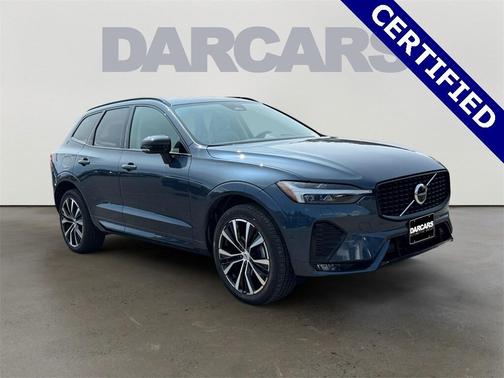 2024 Volvo XC60 B5 Plus Dark Theme