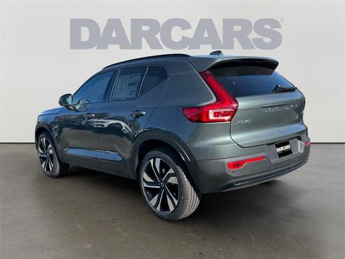 2026 Volvo XC40 B5 Plus