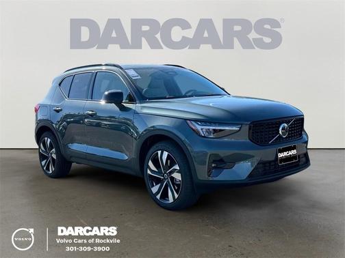 2026 Volvo XC40 B5 Plus