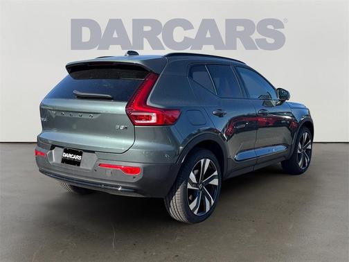 2026 Volvo XC40 B5 Plus