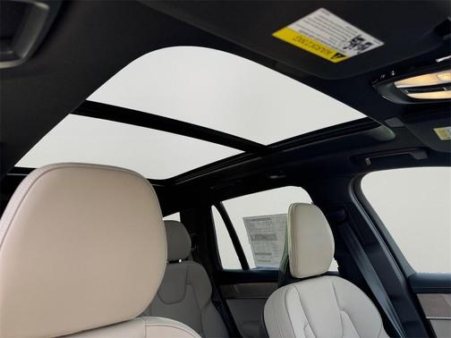 2026 Volvo XC90 B6 Plus 6-Seater