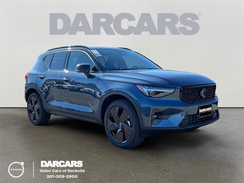2026 Volvo XC40 B5 Ultra Black Edition
