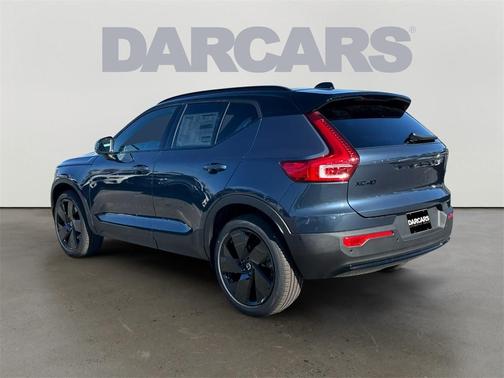 2026 Volvo XC40 B5 Ultra Black Edition