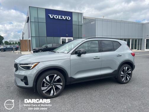Gray 2025 Volvo XC40 B5 Plus Dark Theme