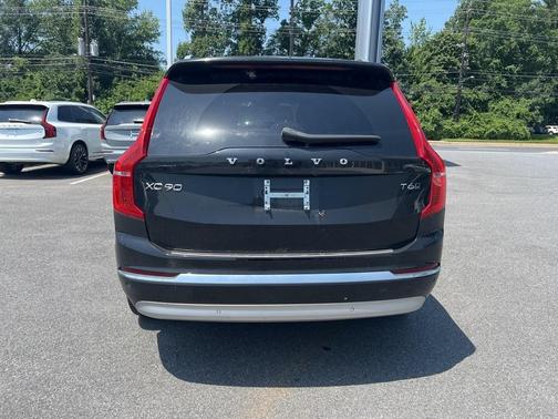 2022 Volvo XC90 T6 Inscription 7 Passenger