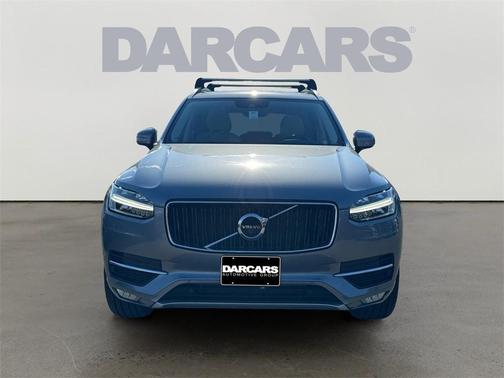 2017 Volvo XC90 T6 Momentum