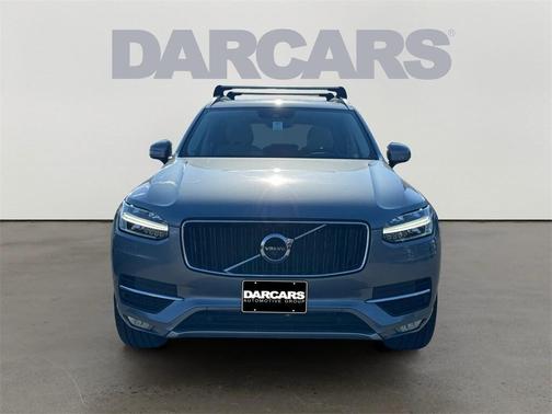 2017 Volvo XC90 T6 Momentum