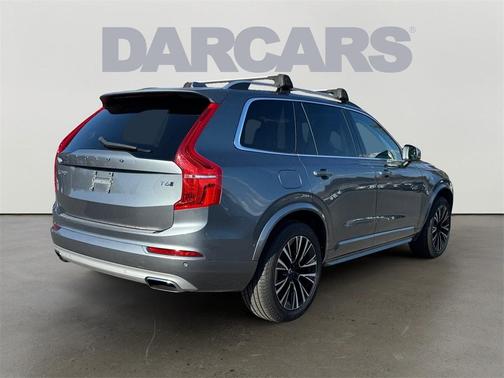 2017 Volvo XC90 T6 Momentum