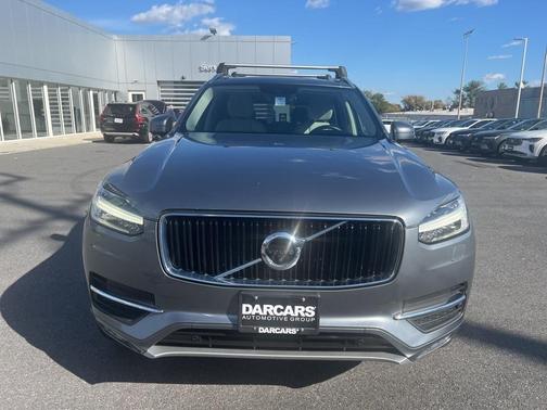 2017 Volvo XC90 T6 Momentum