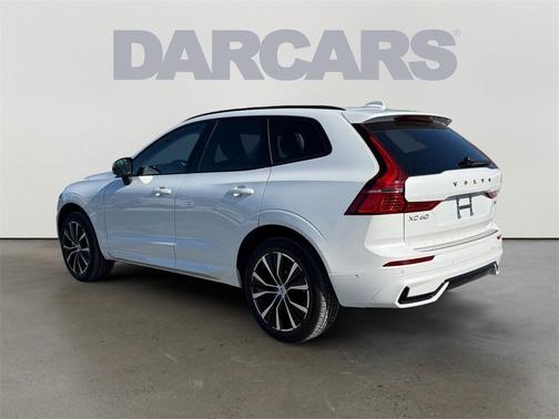 2025 Volvo XC60 B5 Plus