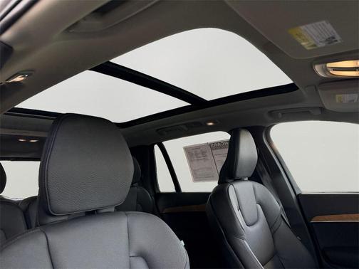 2025 Volvo XC90 B6 Plus 7-Seater