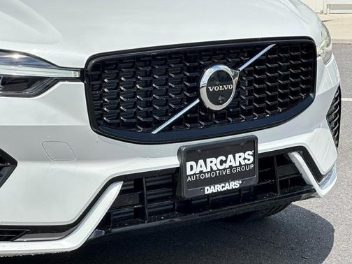 2025 Volvo XC60 Plug-In Hybrid T8 Plus