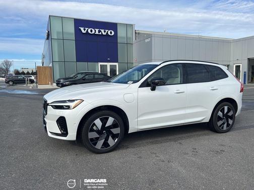 2025 Volvo XC60 Plug-In Hybrid T8 Plus