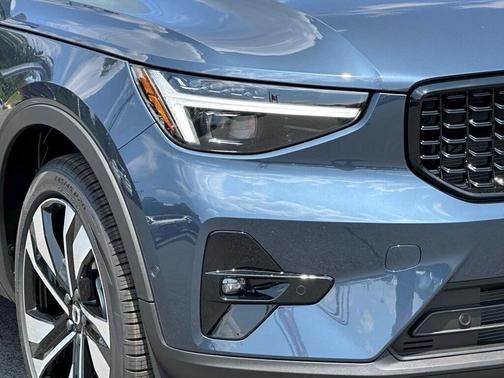2026 Volvo XC40