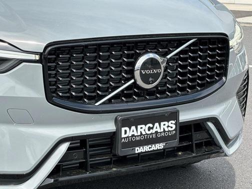 2025 Volvo XC60 Plug-In Hybrid T8 Plus