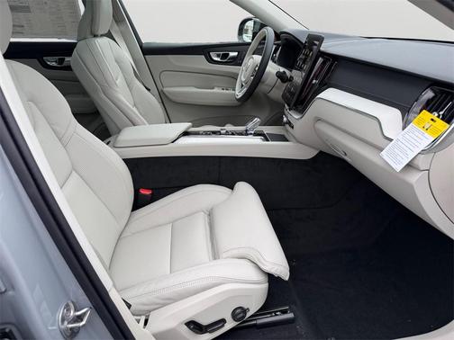 2026 Volvo XC60 Plug-In Hybrid T8 Ultra