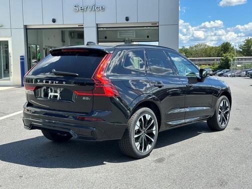 2026 Volvo XC60 B5 Plus