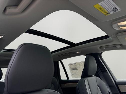 2026 Volvo XC90 B6 Ultra Dark Theme 7-Seater