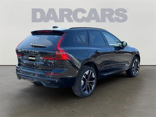 2026 Volvo XC60 B5 Plus