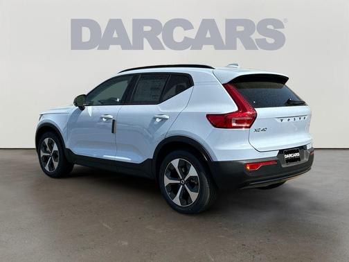 Cloud 9 White 2026 Volvo XC40 B5 Plus