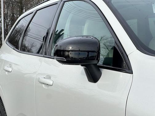 2025 Volvo XC60 B5 Core