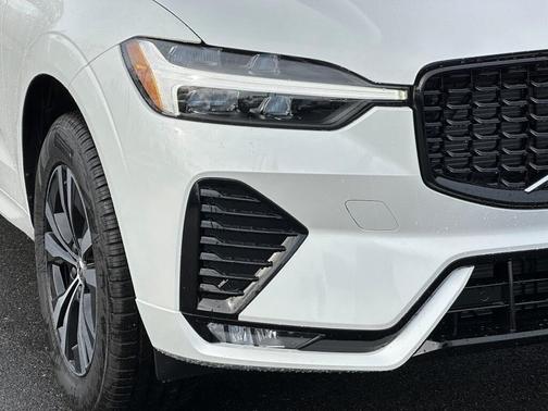 2025 Volvo XC60 B5 Core