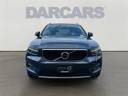 2022 Volvo XC40 T5 Momentum