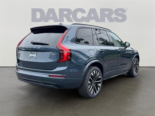 2026 Volvo XC90 B6 Ultra Dark Theme 7-Seater