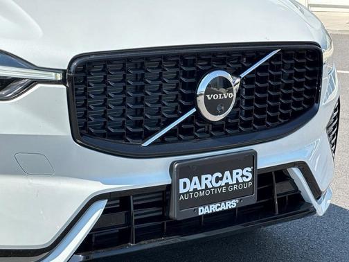 2025 Volvo XC60 Plug-In Hybrid T8 Plus