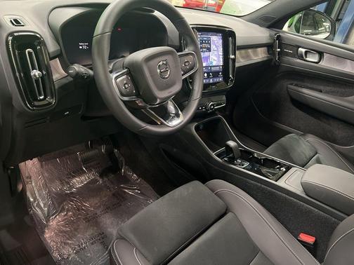 2024 Volvo C40 Recharge Pure Electric Ultimate