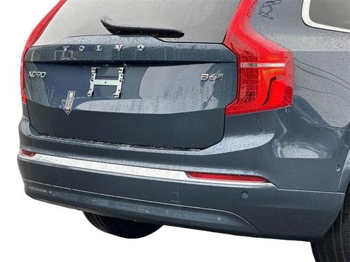 2025 Volvo XC90 B6 Plus 7-Seater