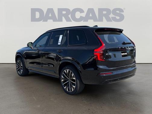 Onyx Black Metallic 2026 Volvo XC90 B6 Ultra Dark Theme 6-Seater