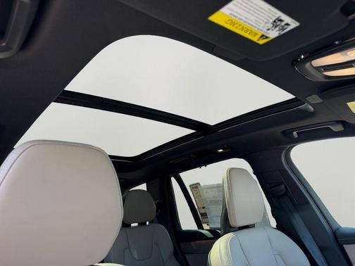 Onyx Black Metallic 2026 Volvo XC90 B6 Ultra Dark Theme 6-Seater