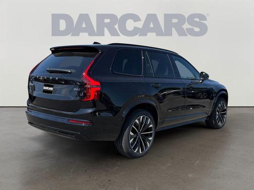 Onyx Black Metallic 2026 Volvo XC90 B6 Ultra Dark Theme 6-Seater